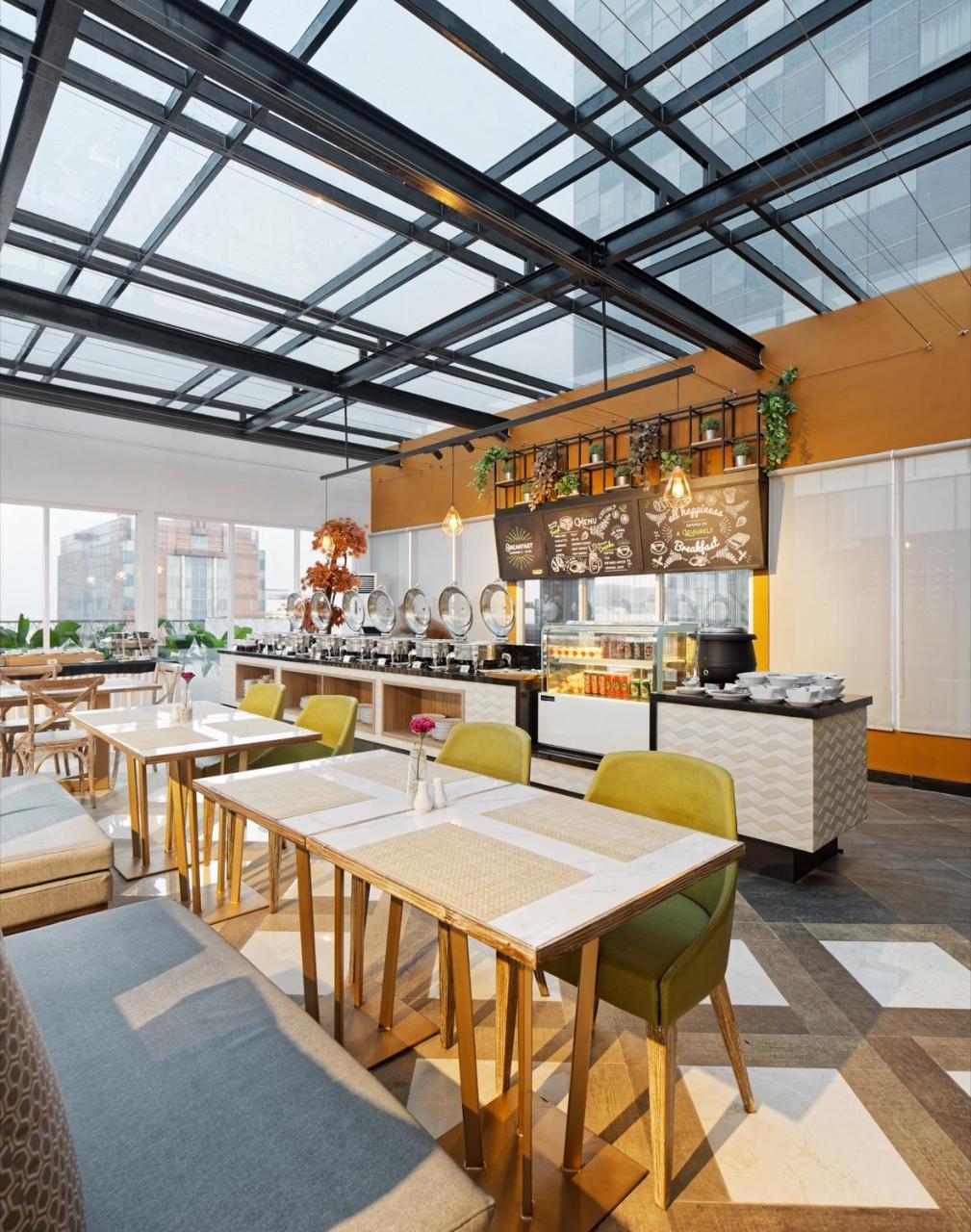 Maxone Platinum Hayam Wuruk Hotell Jakarta Exteriör bild