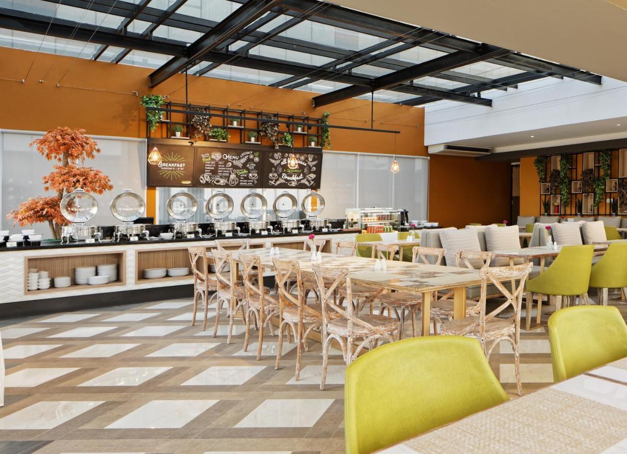 Maxone Platinum Hayam Wuruk Hotell Jakarta Exteriör bild