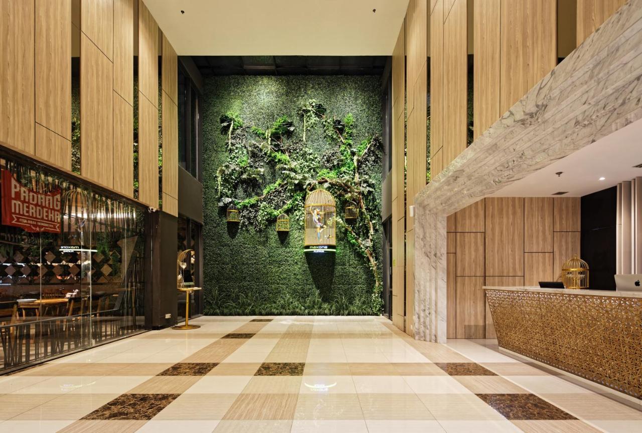 Maxone Platinum Hayam Wuruk Hotell Jakarta Exteriör bild