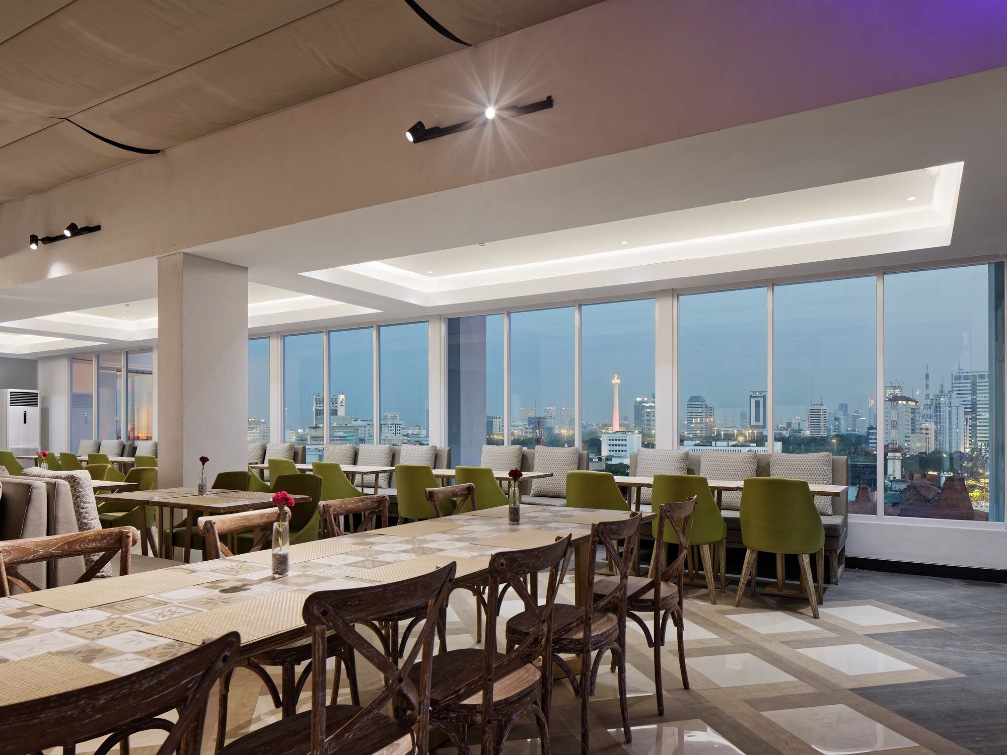 Maxone Platinum Hayam Wuruk Hotell Jakarta Exteriör bild