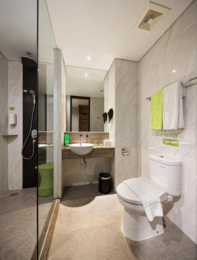 Maxone Platinum Hayam Wuruk Hotell Jakarta Exteriör bild